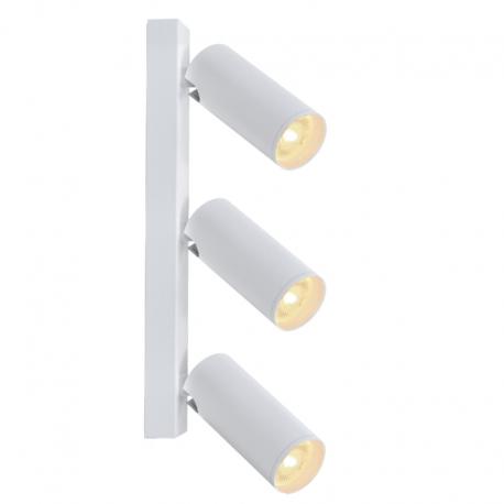 Nazare La familia NAZARE aporta una visión innovadora al mundo de tek. Está compuesta por empotrables / downlights, ofreciendo s