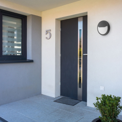 Aplique Exterior Coliandro 2xe27 Negro Policarbonato  9,4x30d  Ip65 - Imagen 3